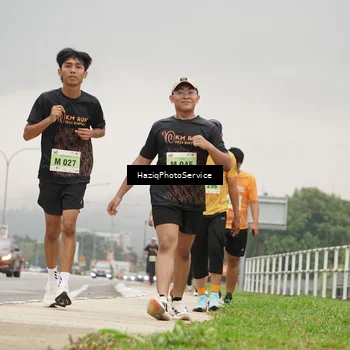 Runner Photo 8558109