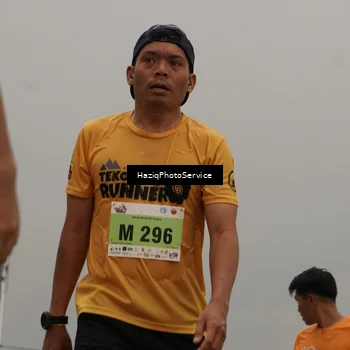 Runner Photo 8558121