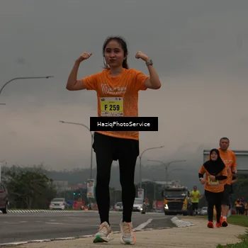 Runner Photo 8558246