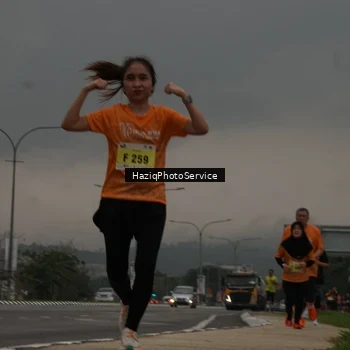 Runner Photo 8558259