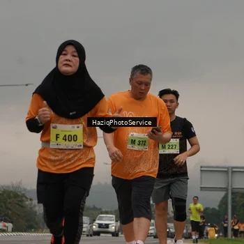 Runner Photo 8558275