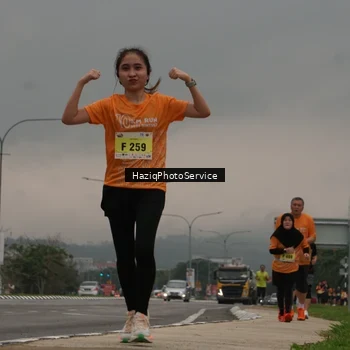 Runner Photo 8558292