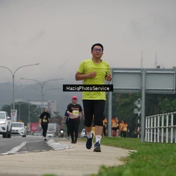 Runner Photo 8558293