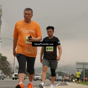Runner Photo 8558300