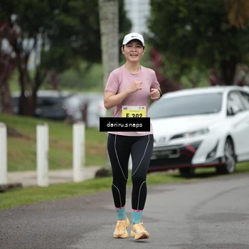 Runner Photo 8558353