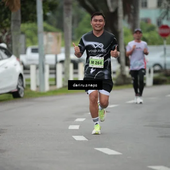 Runner Photo 8558384