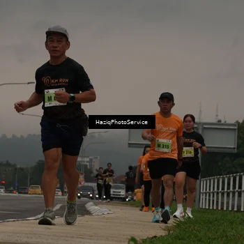 Runner Photo 8558394
