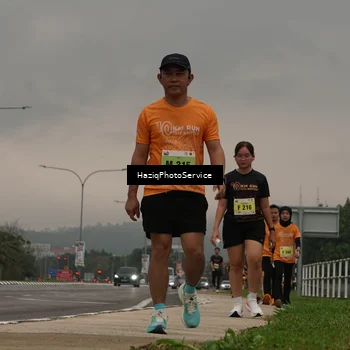 Runner Photo 8558410