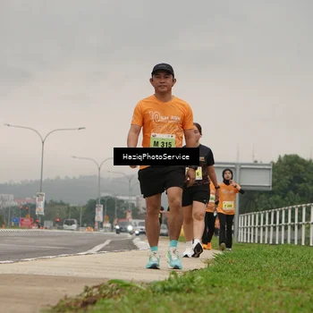 Runner Photo 8558412