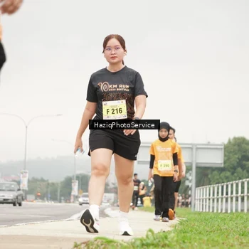 Runner Photo 8558421