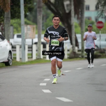 Runner Photo 8558555