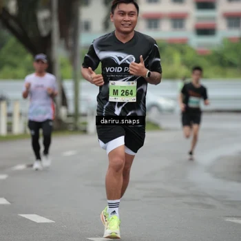 Runner Photo 8558557