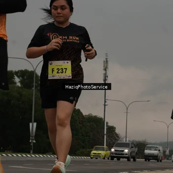Runner Photo 8558600