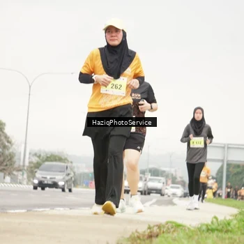 Runner Photo 8558641