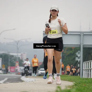 Runner Photo 8558662
