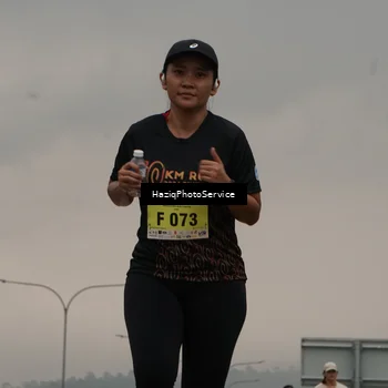 Runner Photo 8558664
