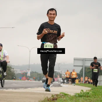 Runner Photo 8558735