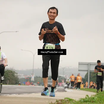 Runner Photo 8558741