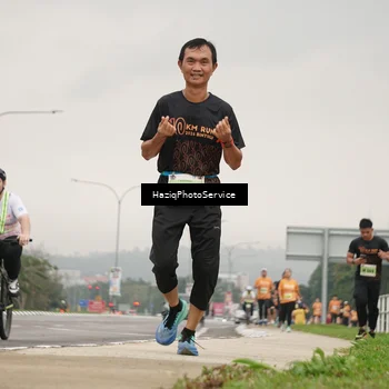 Runner Photo 8558742