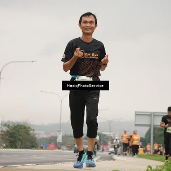 Runner Photo 8558744
