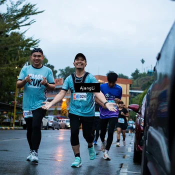 Runner Photo 8558796