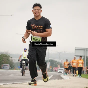 Runner Photo 8558799