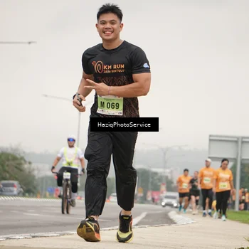 Runner Photo 8558800