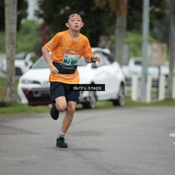 Runner Photo 8558899