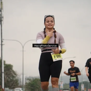 Runner Photo 8558945