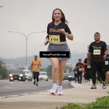 Runner Photo 8559025