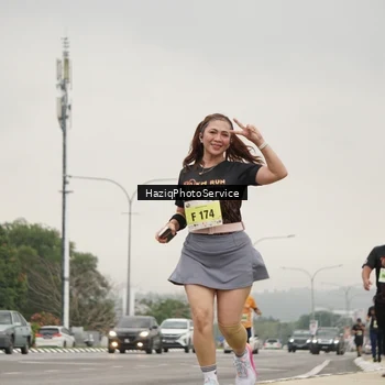 Runner Photo 8559033