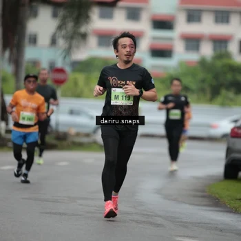 Runner Photo 8559100