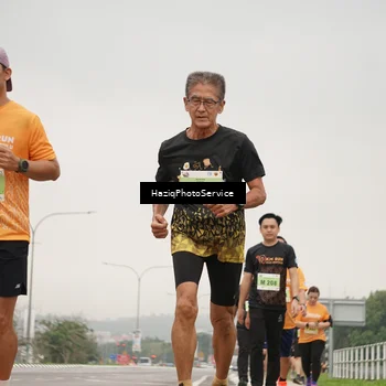 Runner Photo 8559223