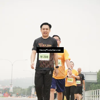 Runner Photo 8559247