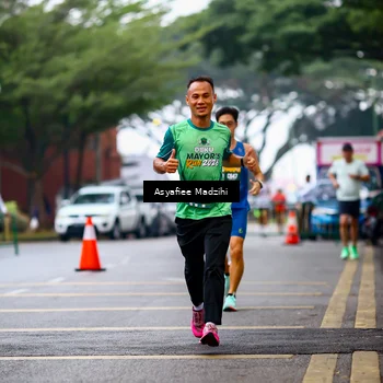 Runner Photo 8559351