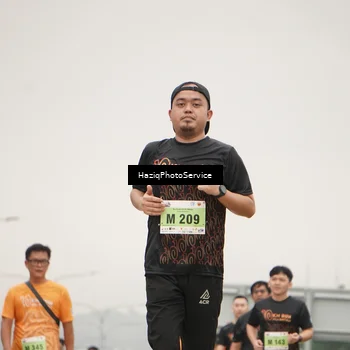 Runner Photo 8559516
