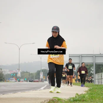 Runner Photo 8559811