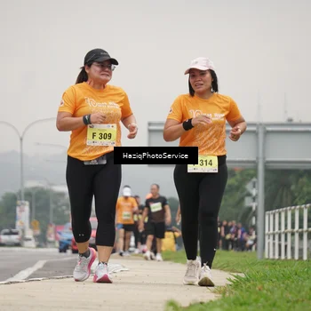 Runner Photo 8560202