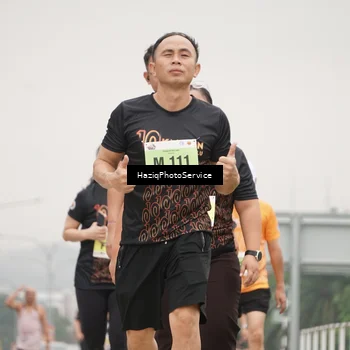 Runner Photo 8560354