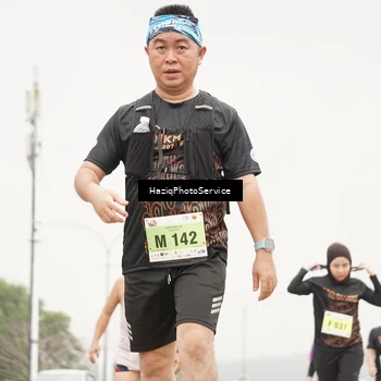Runner Photo 8560383