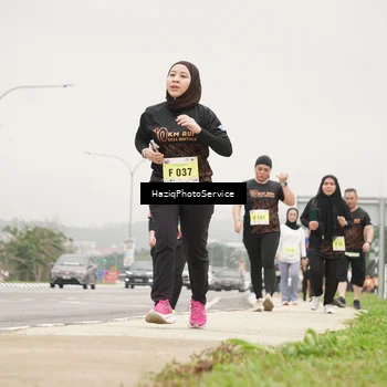 Runner Photo 8560402