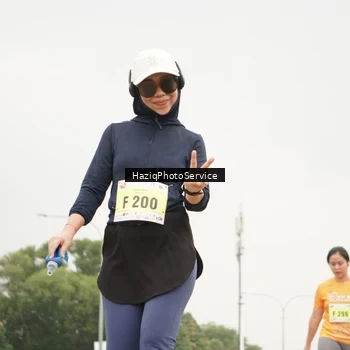Runner Photo 8560898