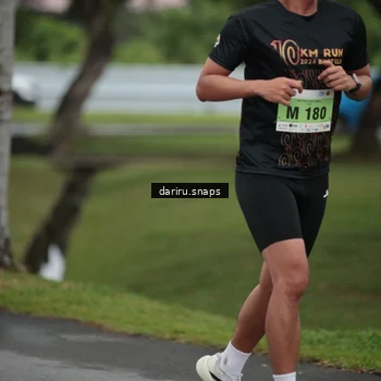 Runner Photo 8561375