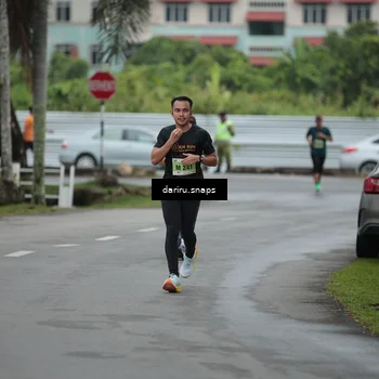 Runner Photo 8561421