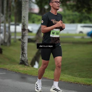 Runner Photo 8561537