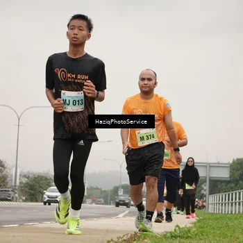 Runner Photo 8561577
