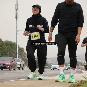 Runner Photo 8561672