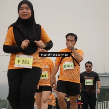 Runner Photo 8561792