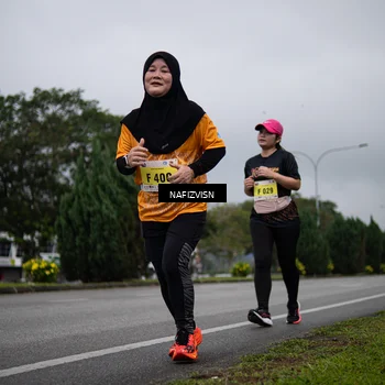 Runner Photo 8561900