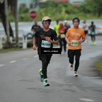 Runner Photo 8562006